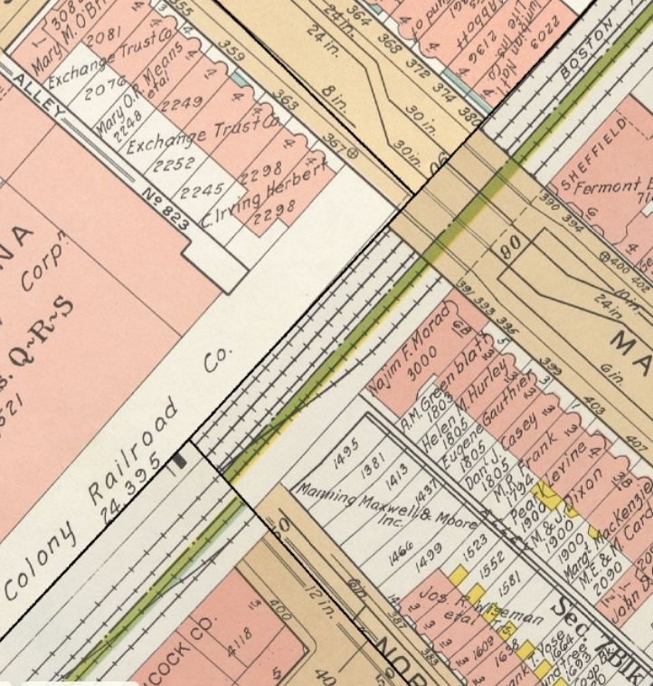 The imperfect meeting point of three distinct atlas plates on Atlascope, note the misalignment of the railroads in the bottom left, and Massachusetts Ave in the top right. An atlas &lsquo;plate&rsquo; refers to the page spreads which the physical atlases consist of.